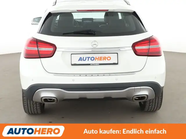 Mercedes-Benz Gla view 5