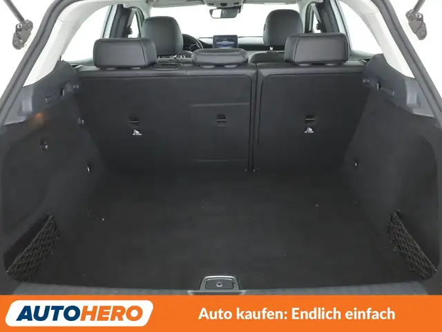 Mercedes-Benz Gla view 17