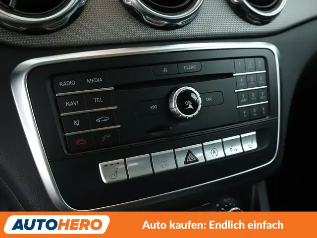 Mercedes-Benz Gla view 22