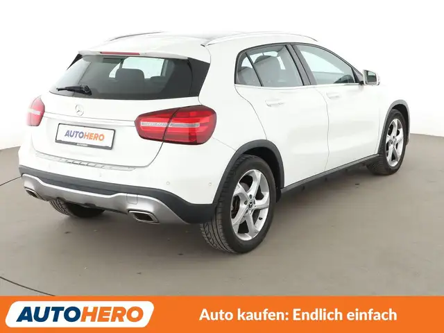 Mercedes-Benz Gla view 6