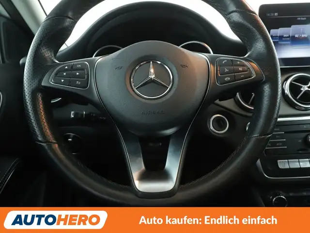 Mercedes-Benz Gla view 19