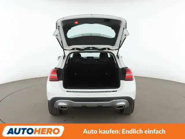 Mercedes-Benz Gla view 16