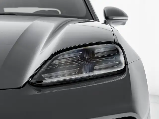 Porsche Macan view 6