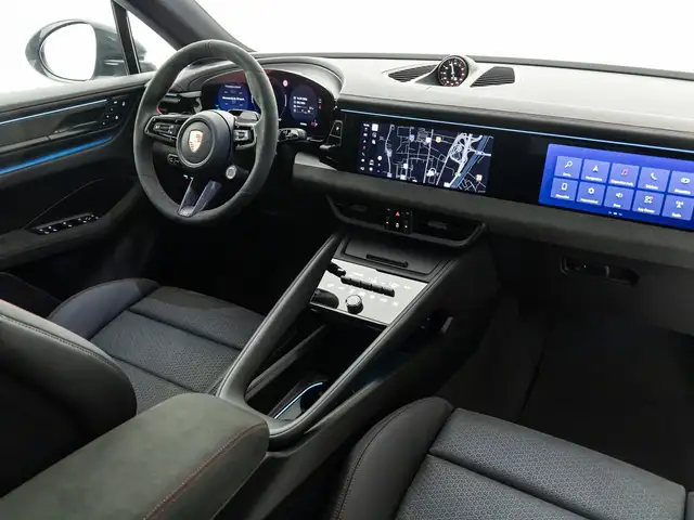 Porsche Macan view 14