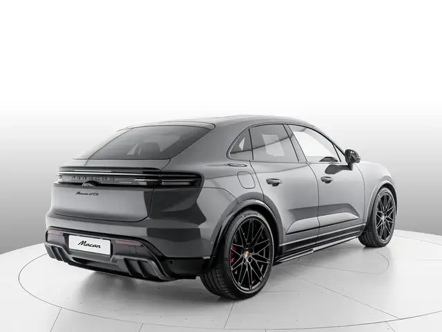 Porsche Macan view 8