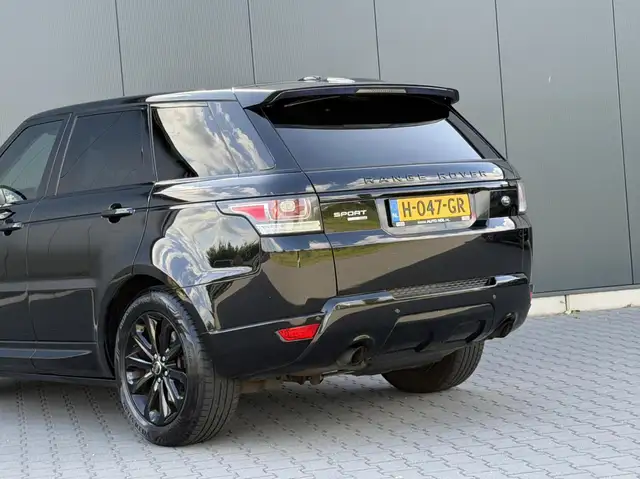 Land Rover Range Rover Sport view 12