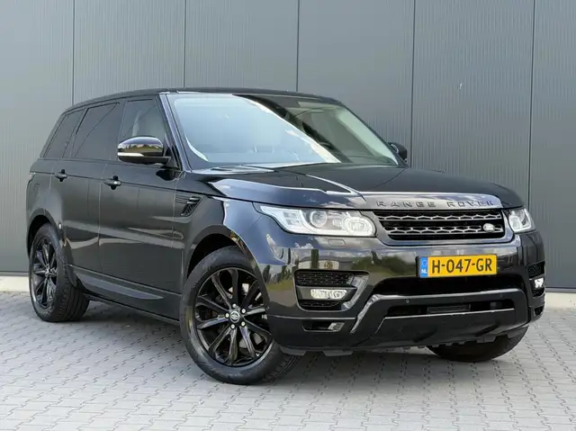 Land Rover Range Rover Sport view 2