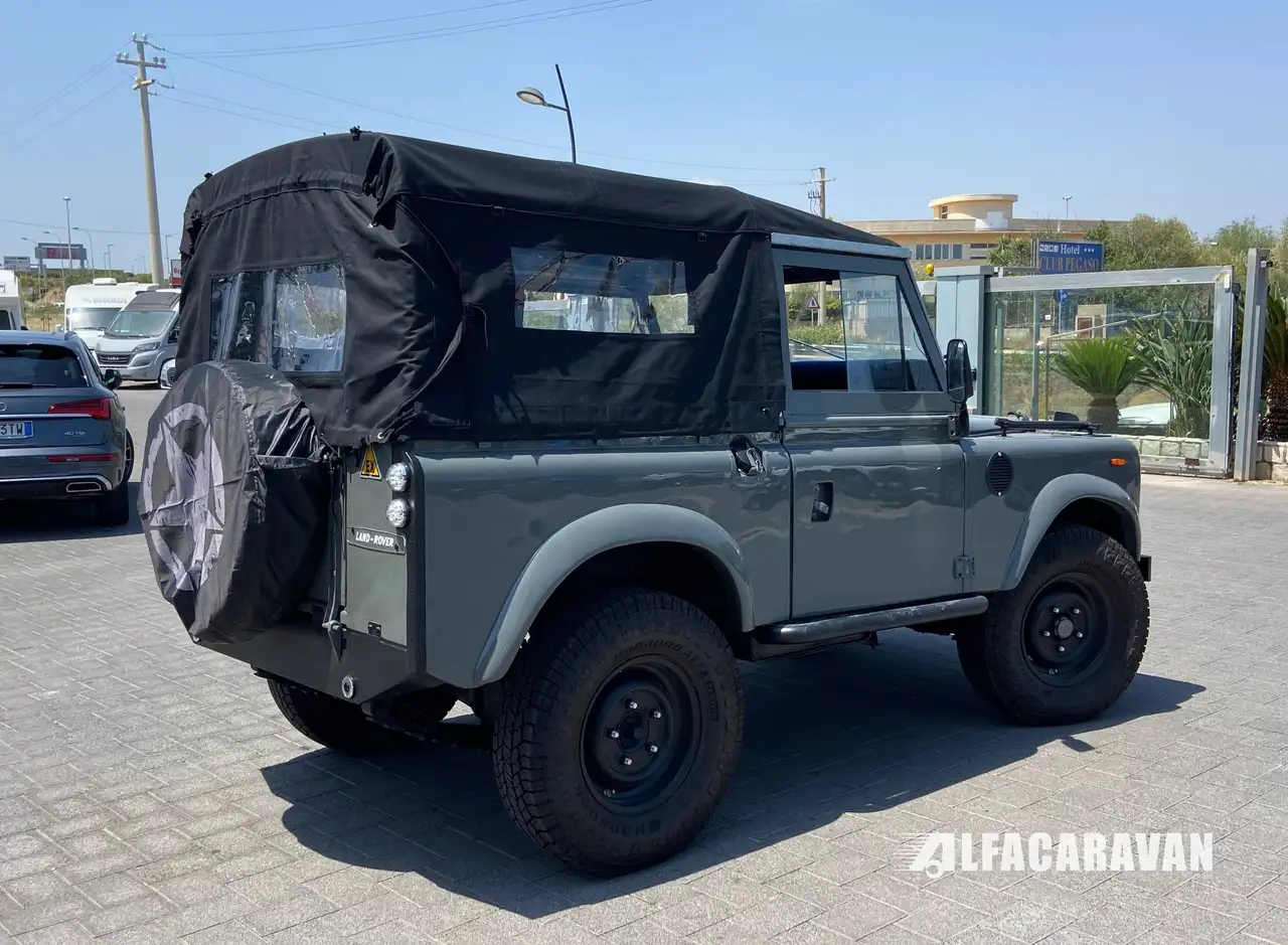 Land Rover Series III, foto 4