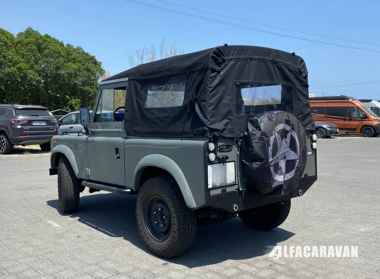 Land Rover Series III, foto 6