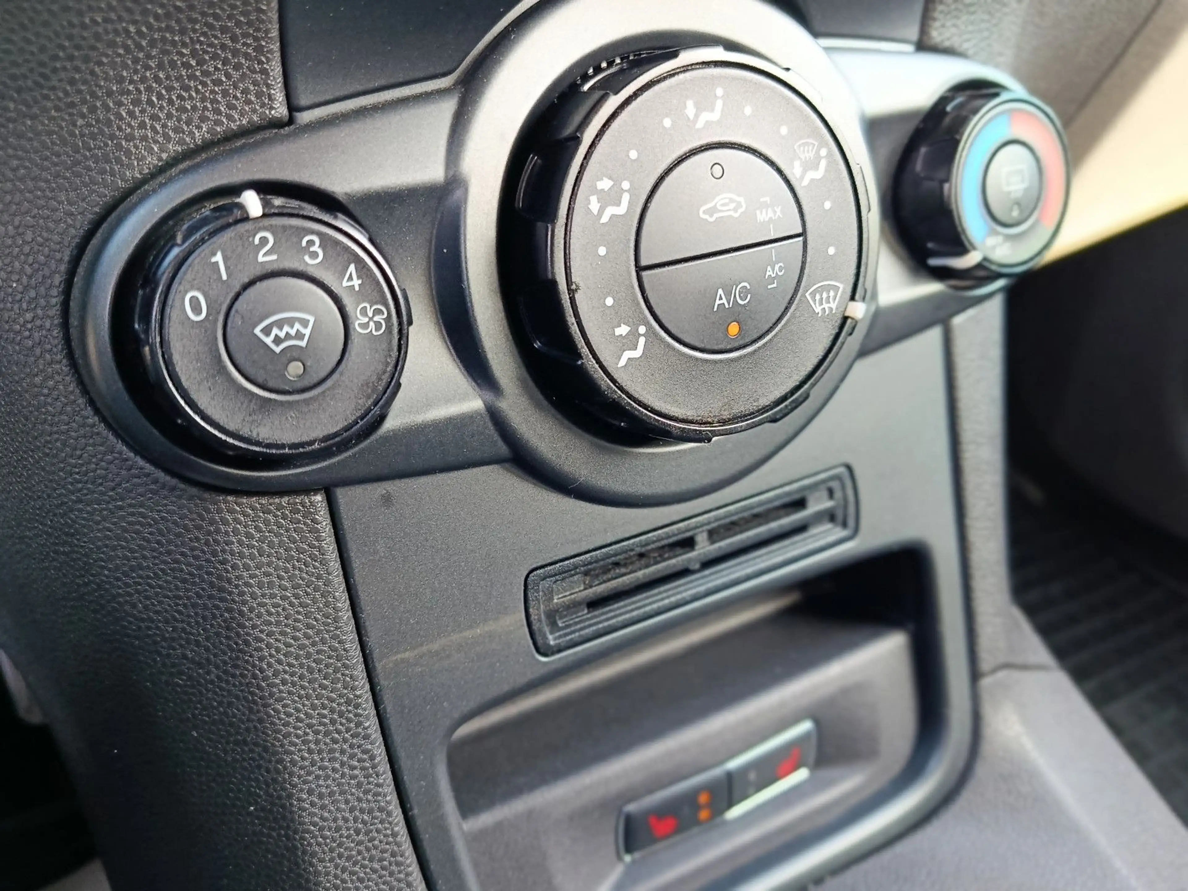 Ford Fiesta Trend Klima*Sitzheizung*Allwetterreifen — photo 14
