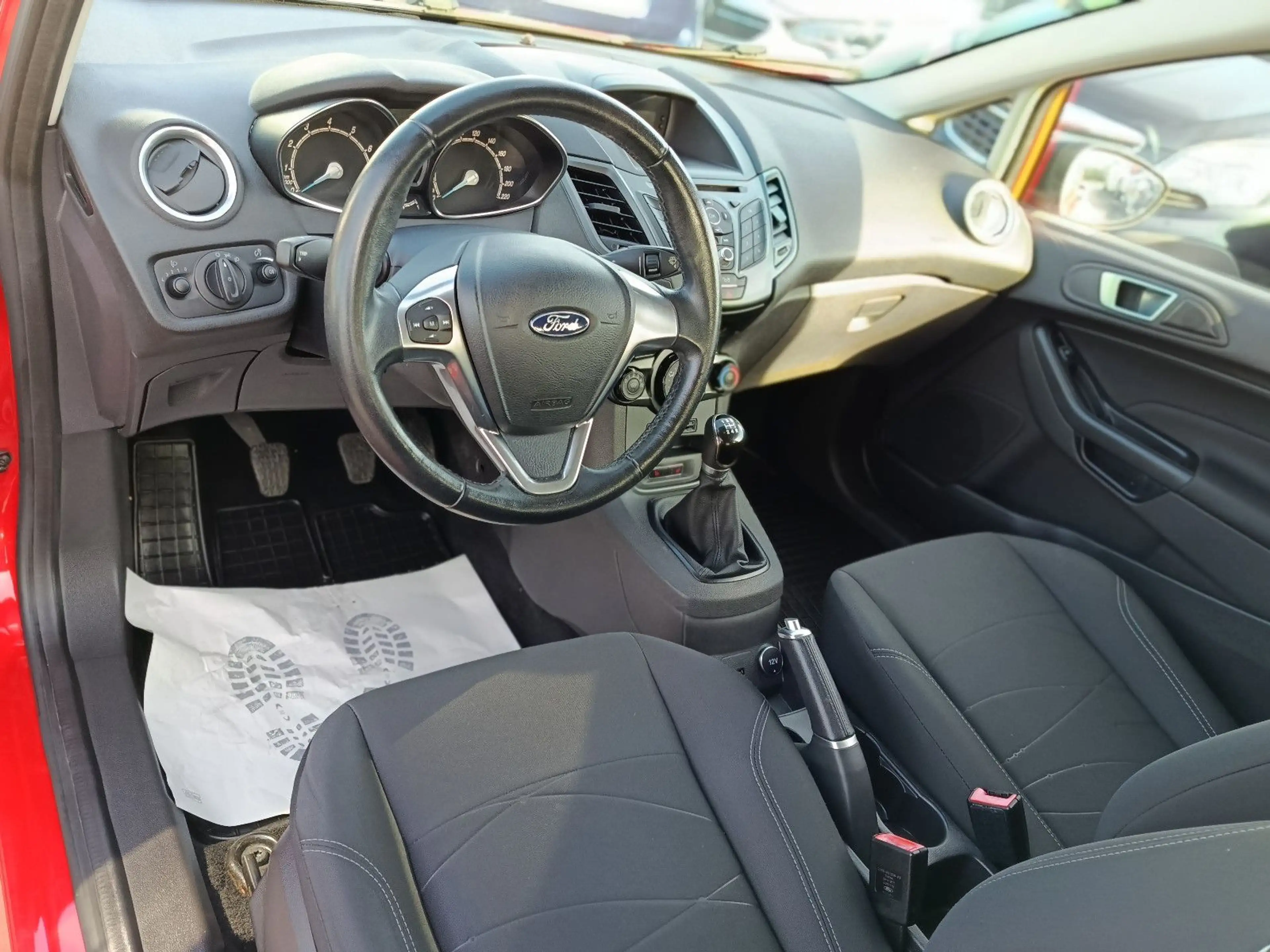 Ford Fiesta Trend Klima*Sitzheizung*Allwetterreifen — photo 10