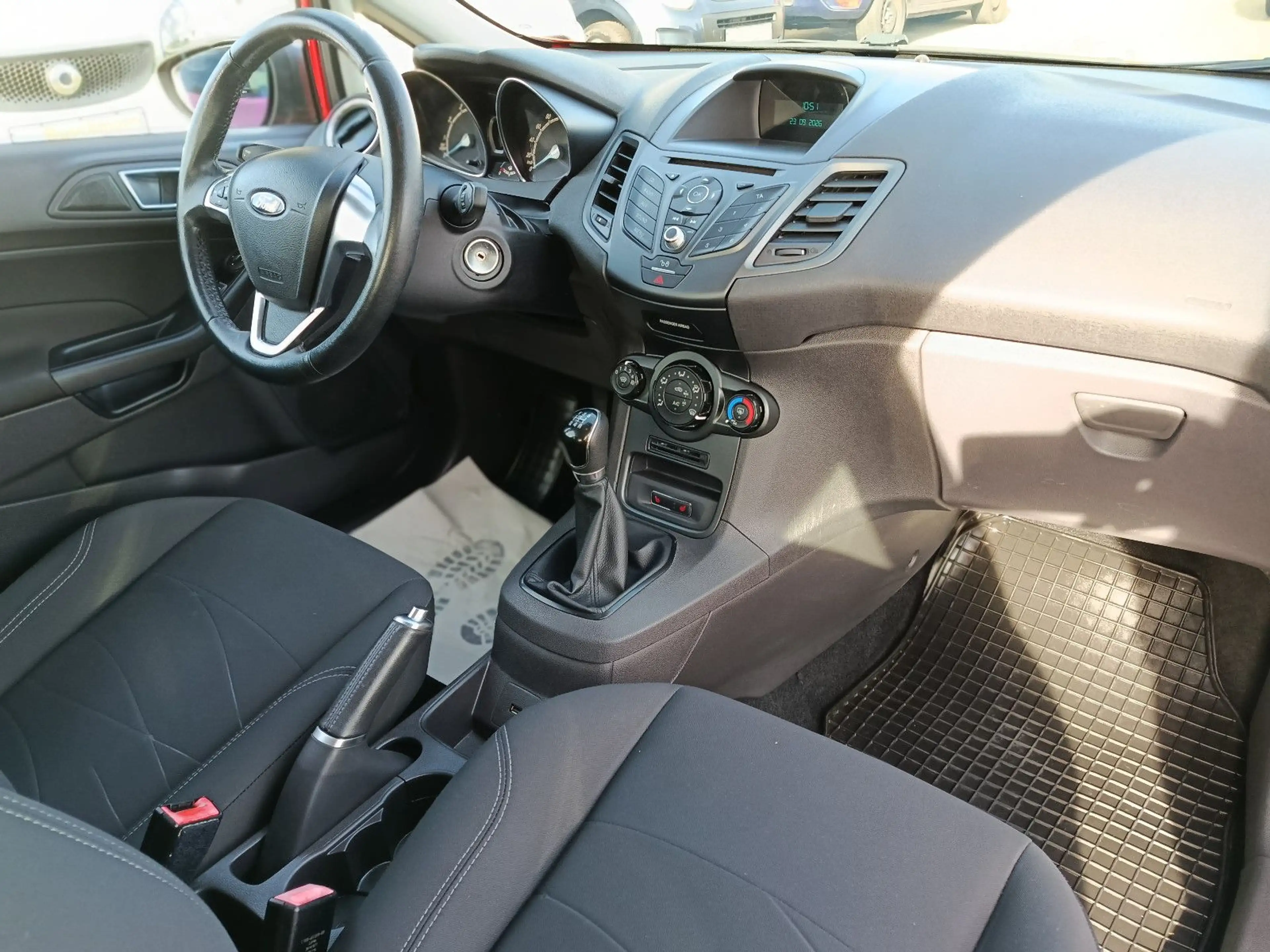 Ford Fiesta Trend Klima*Sitzheizung*Allwetterreifen — photo 9