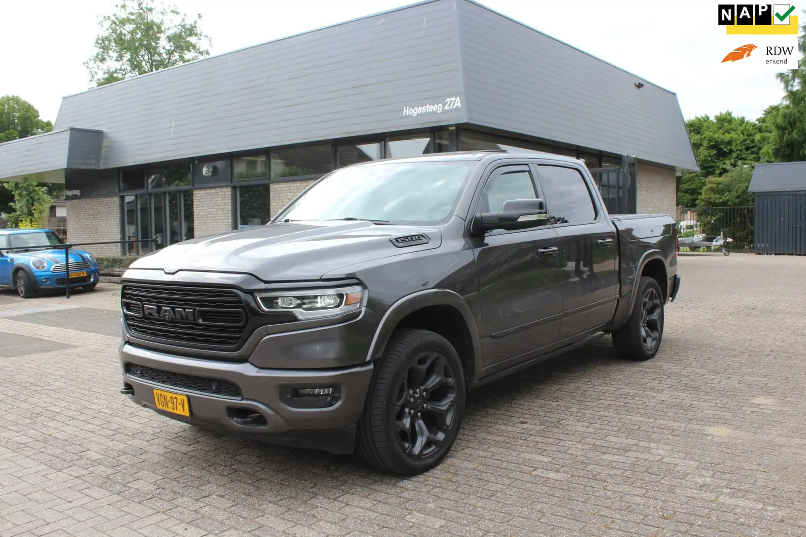 Dodge RAM 1500 5.7 V8 4x4 Crew Cab Limited Gris - 1