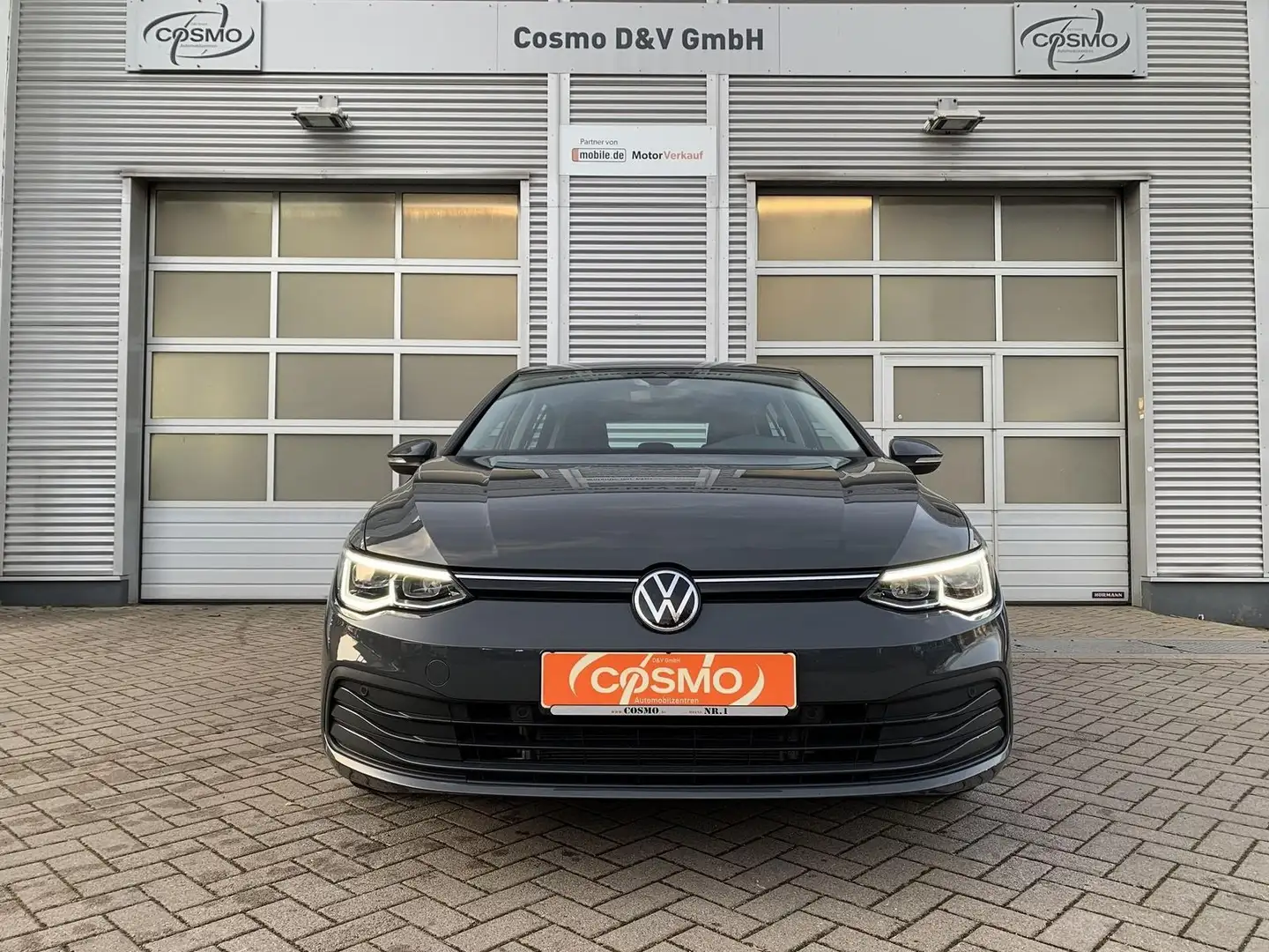Volkswagen Golf VIII Lim.1.Edition LEDplus+3Z-Klima+ACC+DAB Gris - 2