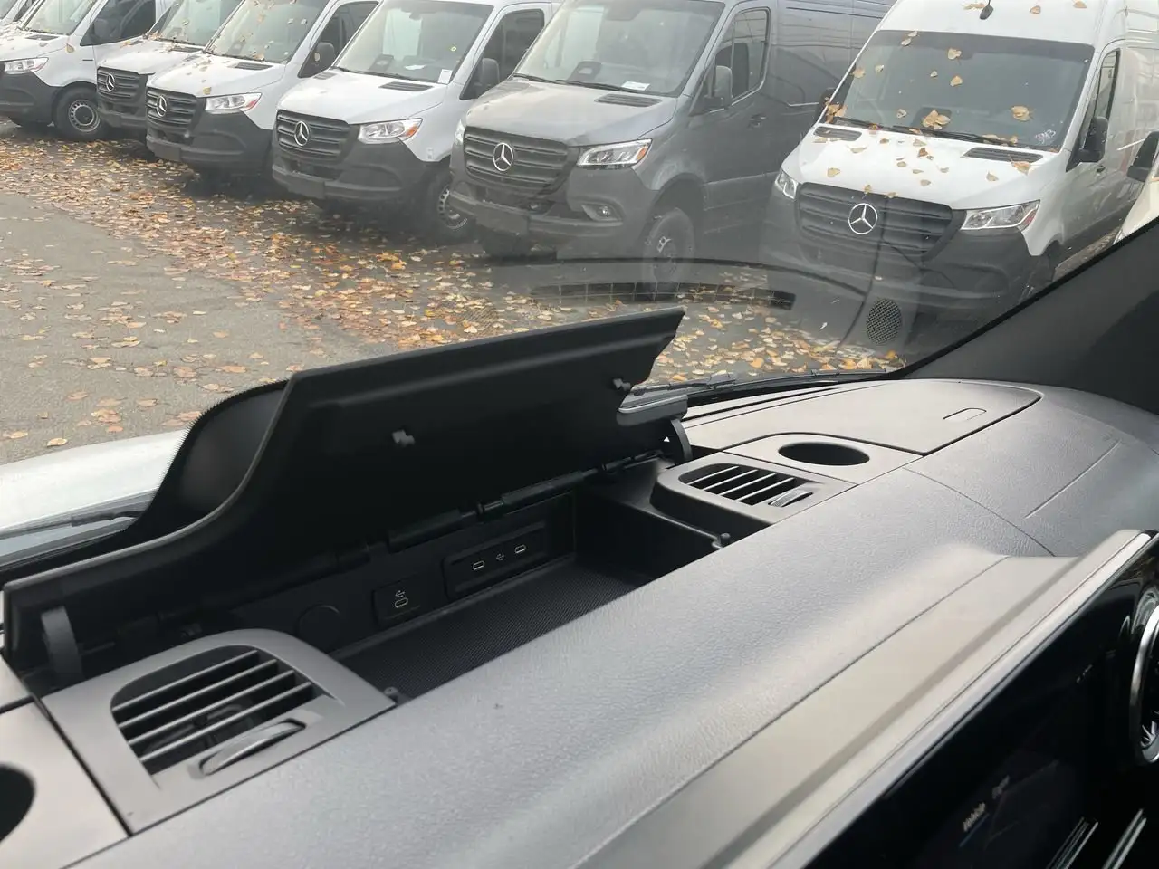 Mercedes-Benz Sprinter снимка Mercedes-Benz Sprinter