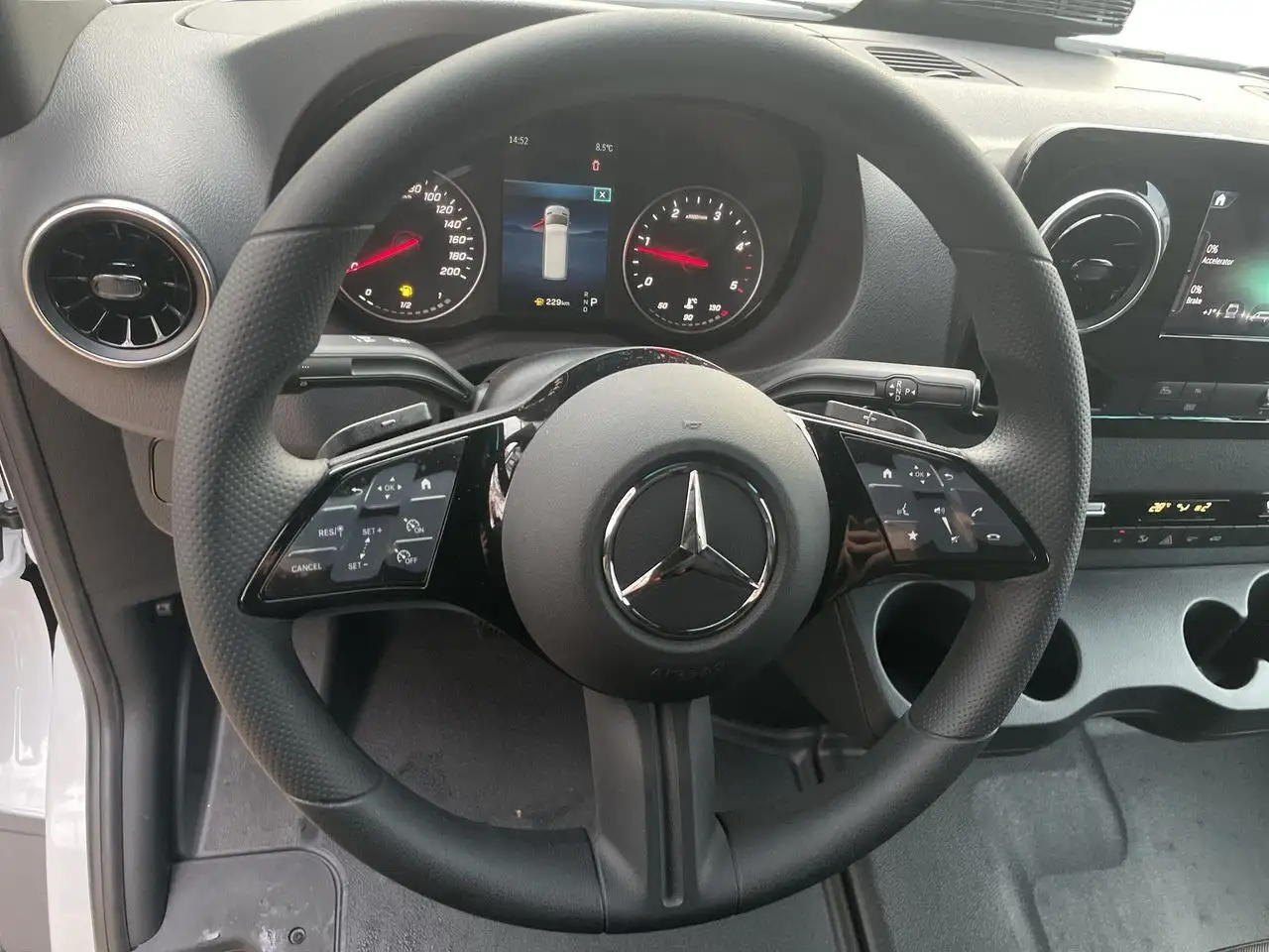 Mercedes-Benz Sprinter снимка Mercedes-Benz Sprinter