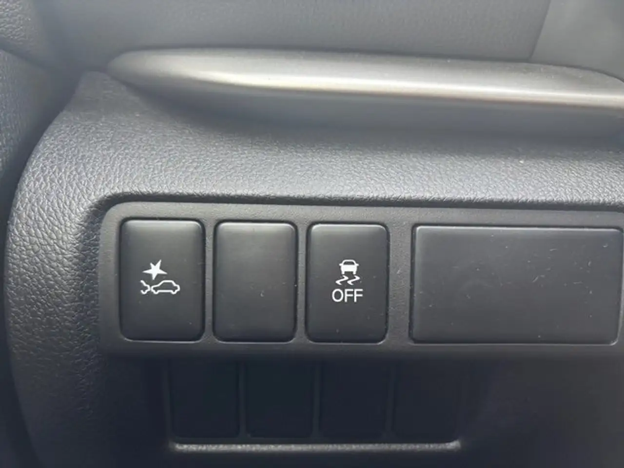 Mitsubishi Eclipse Cross снимка Mitsubishi Eclipse Cross