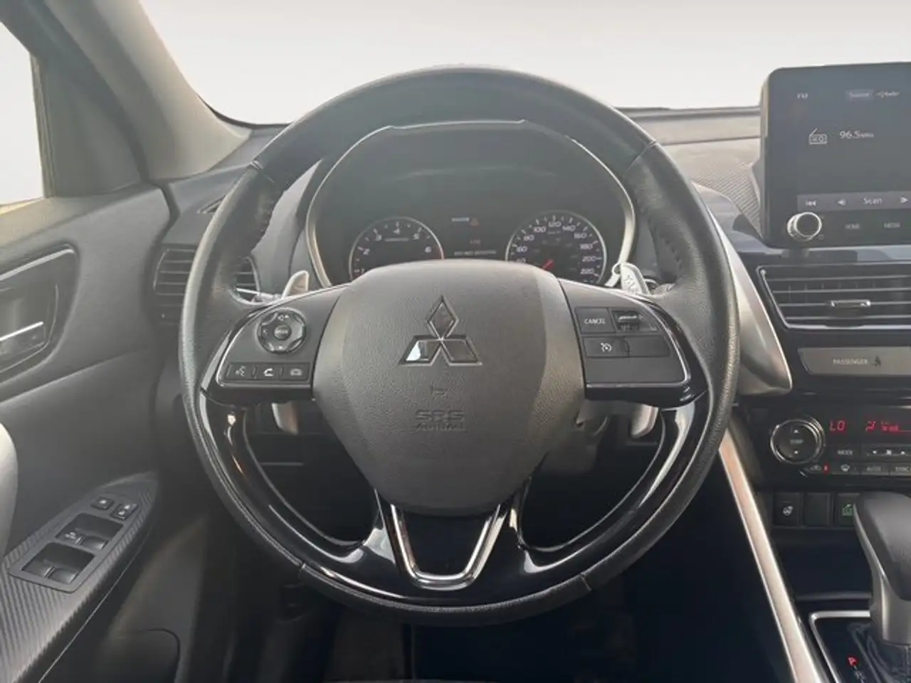 Mitsubishi Eclipse Cross снимка Mitsubishi Eclipse Cross
