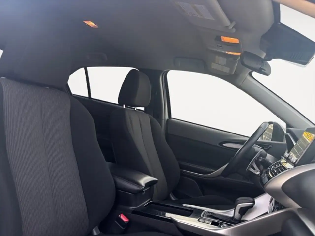 Mitsubishi Eclipse Cross снимка Mitsubishi Eclipse Cross
