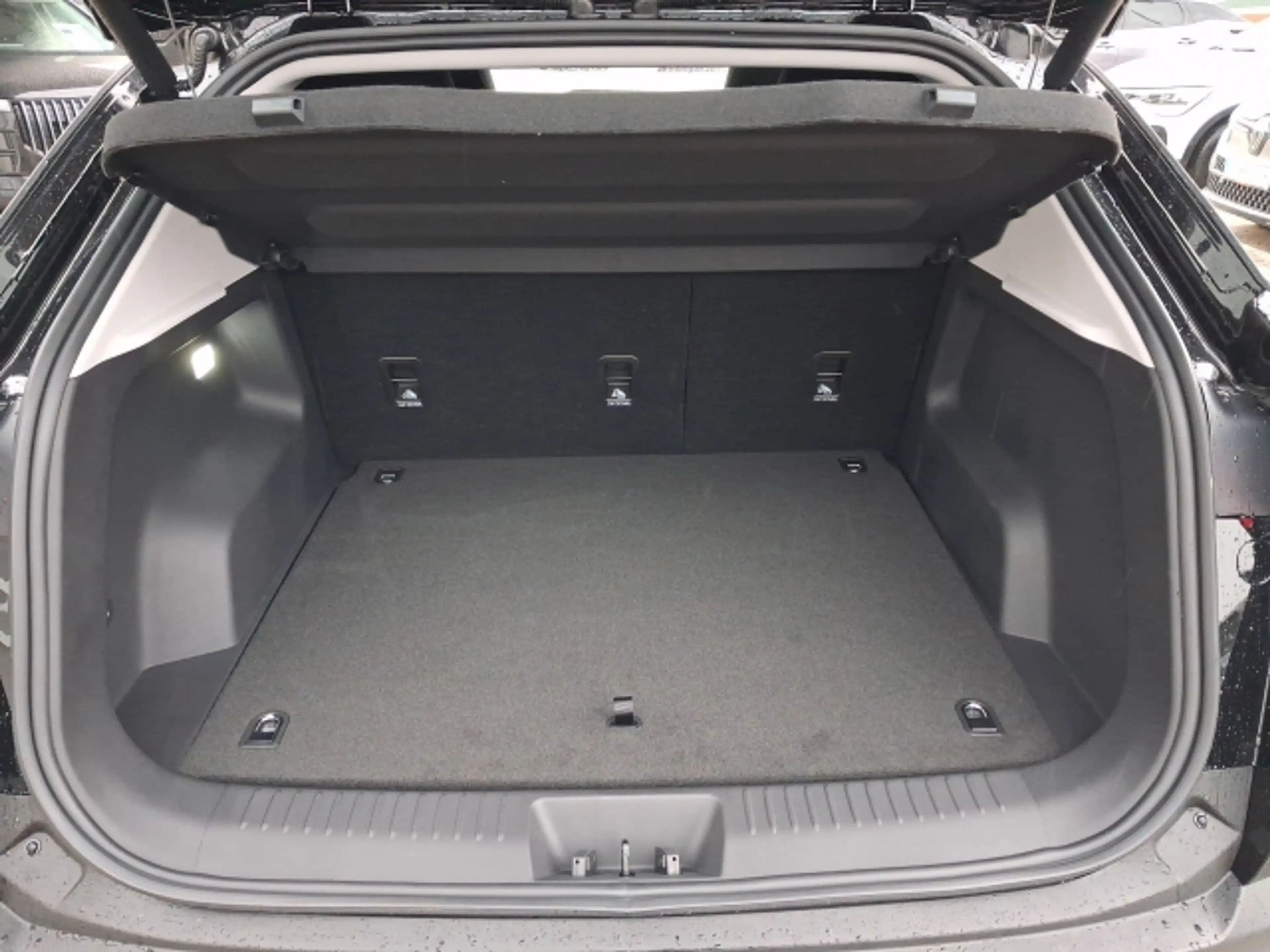 Omoda 5 Omoda 5 Hybrid mit SHS Premium Line — photo 12