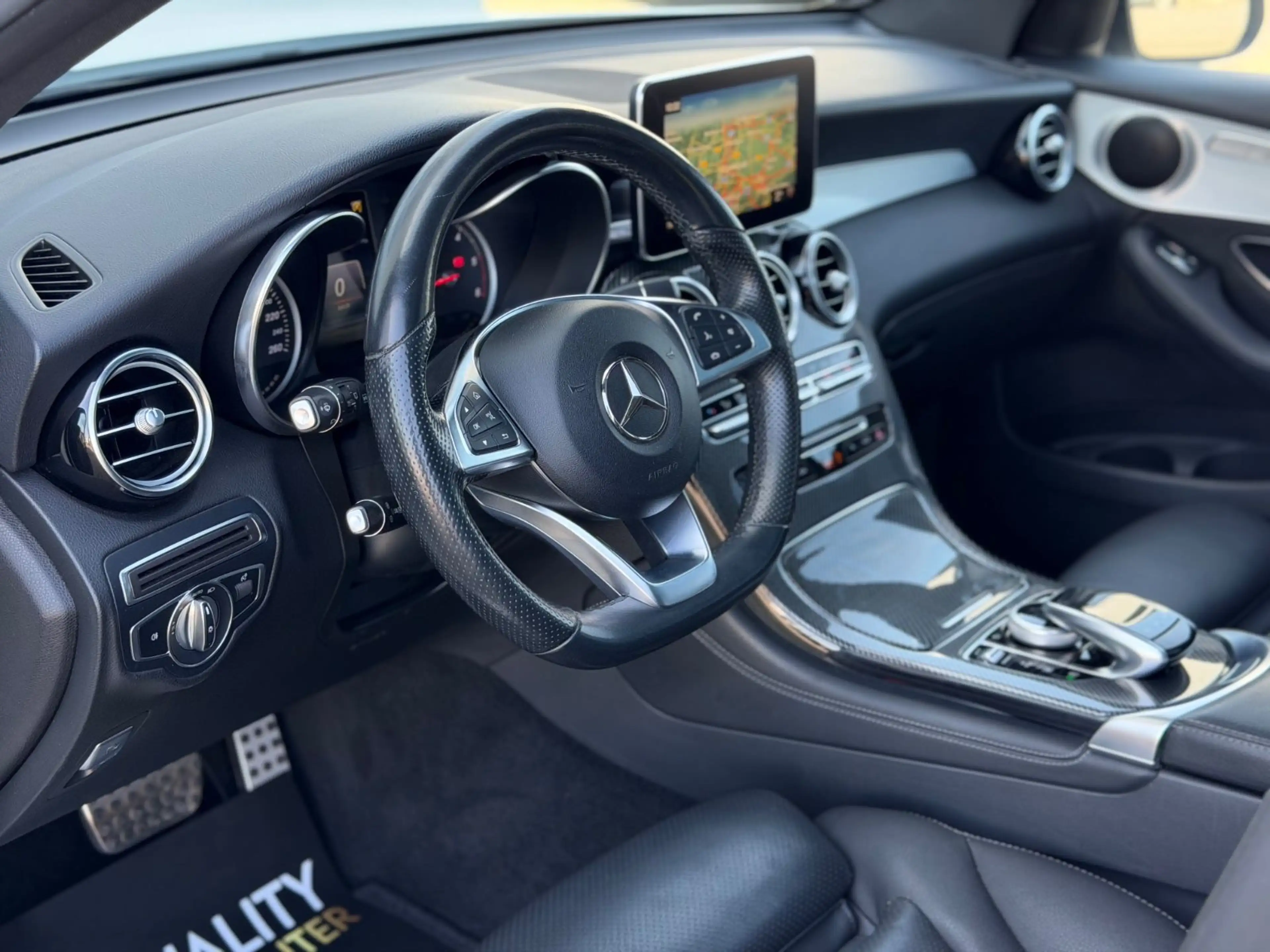 Mercedes-Benz GLC 350 V6 4Matic 9G *AMG*DESIGNO*PANO*AHK*KAME* — photo 6