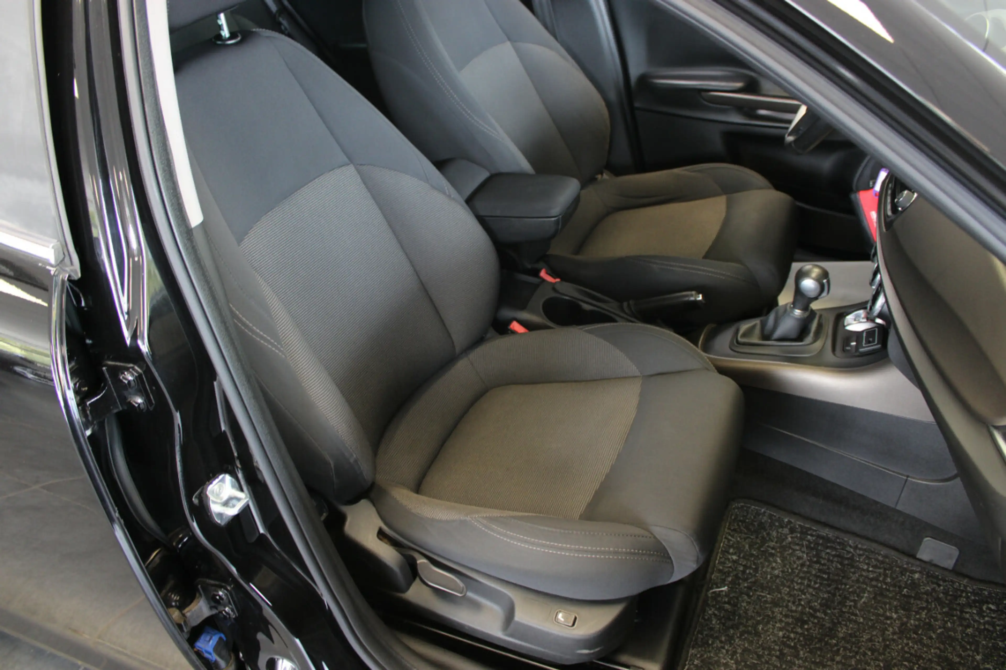 Alfa Romeo Giulietta 1.4 TB 16V Multair TCT Turismo — photo 11