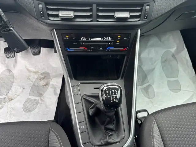 Volkswagen Taigo view 12