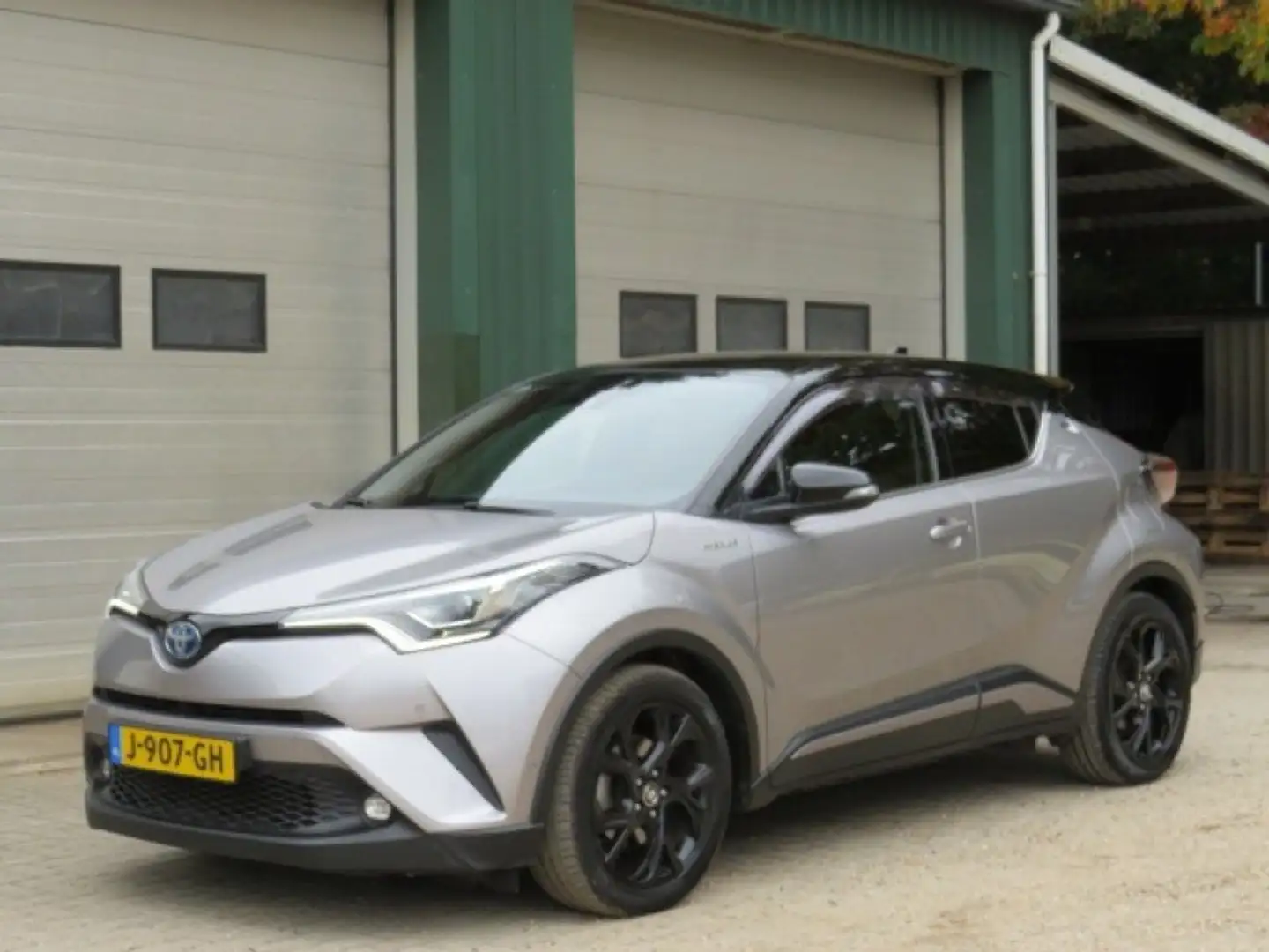 Toyota C-HR 1.8 HYBRID BI-TONE Grijs - 2
