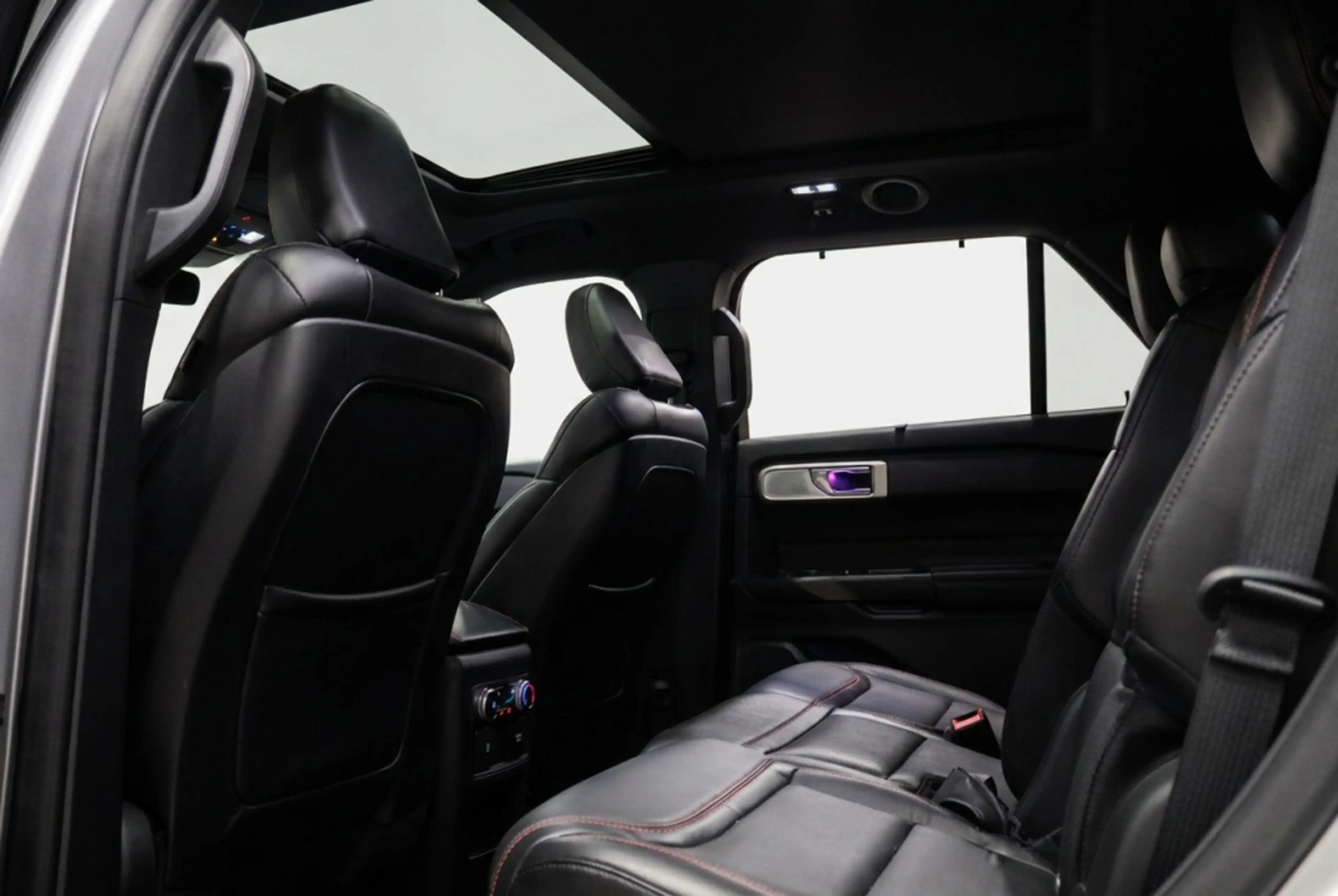 Ford Explorer ST-Line Plug-in-Hybrid 4x4 7p l Pano l Leder l VOL — photo 12