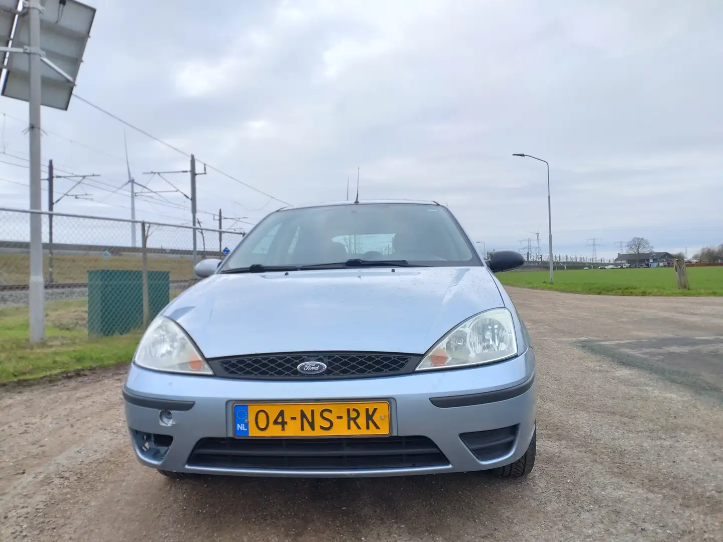 Ford Focus 1.6-16V Ambiente 5 DRS Airco Trekhaak Gris - 2