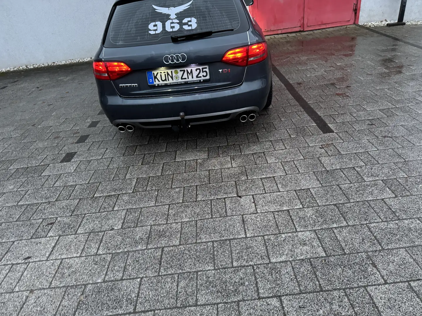 Audi A4 Avant 2.0 TDI DPF Ambition - 1