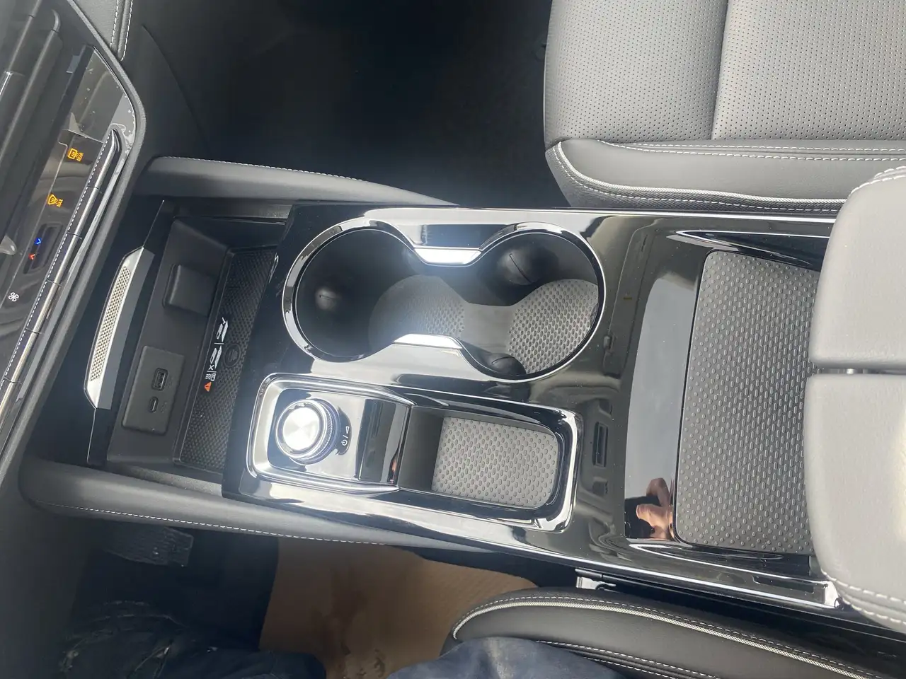 Buick Envision снимка Buick Envision