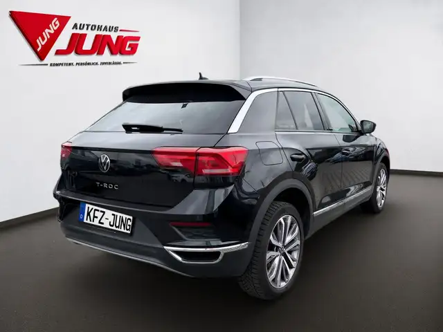 Volkswagen T-Roc view 6