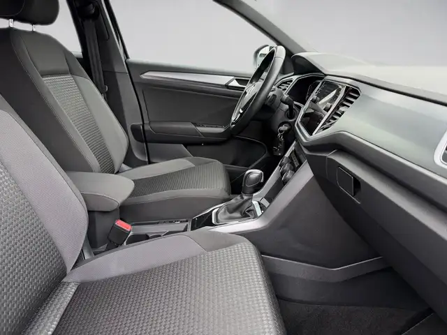 Volkswagen T-Roc view 14