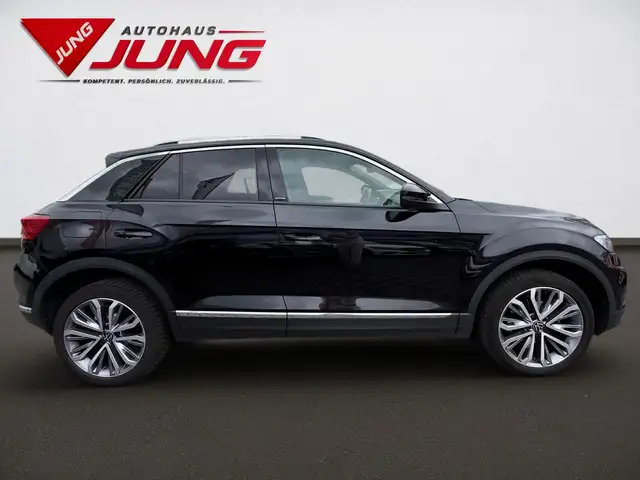 Volkswagen T-Roc view 7