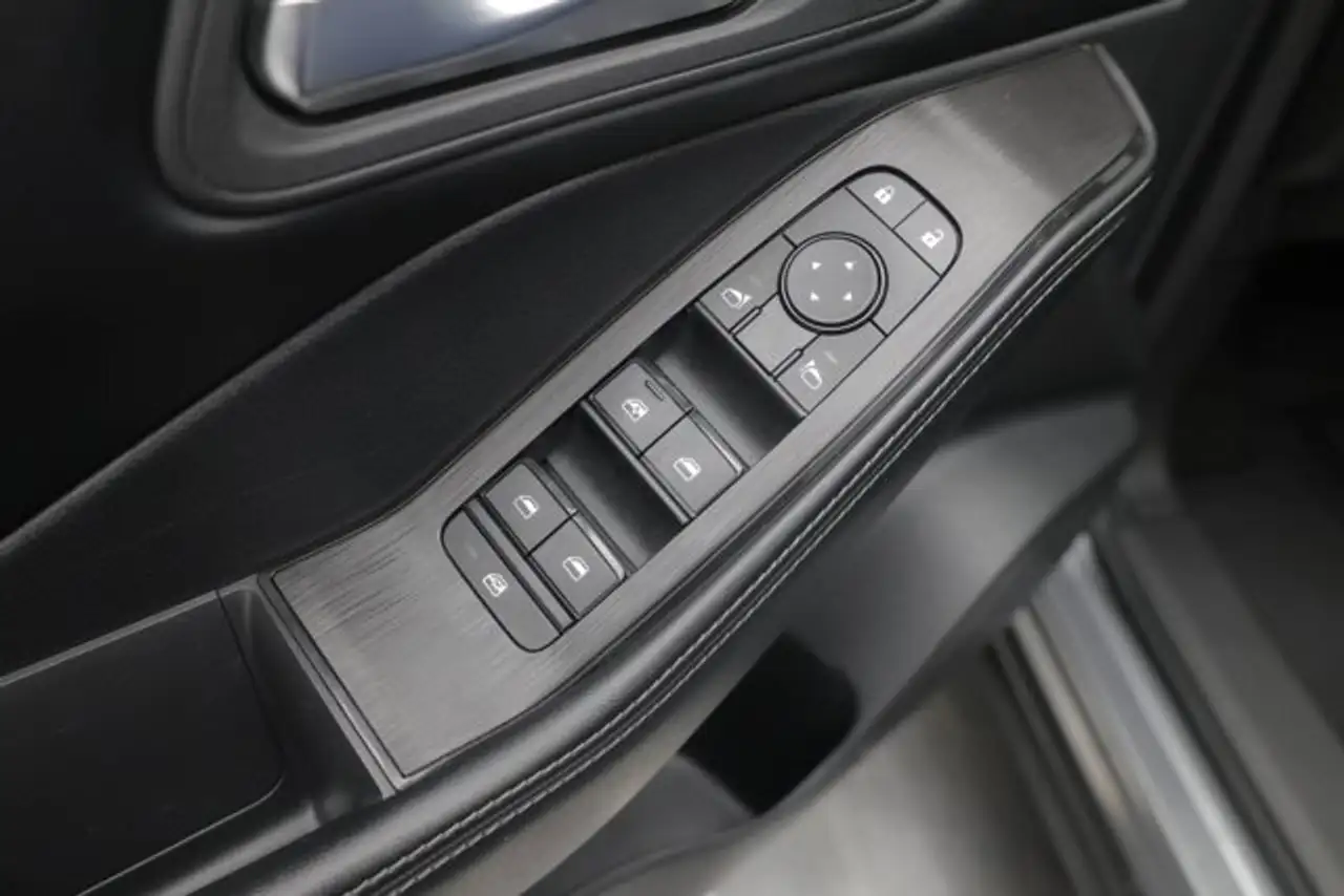 Nissan Rogue fotografie Nissan Rogue