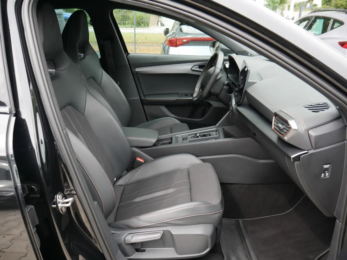 CUPRA Formentor 2.0 TSI VZ 4Drive ACC LED COPPER Schwarz - 2
