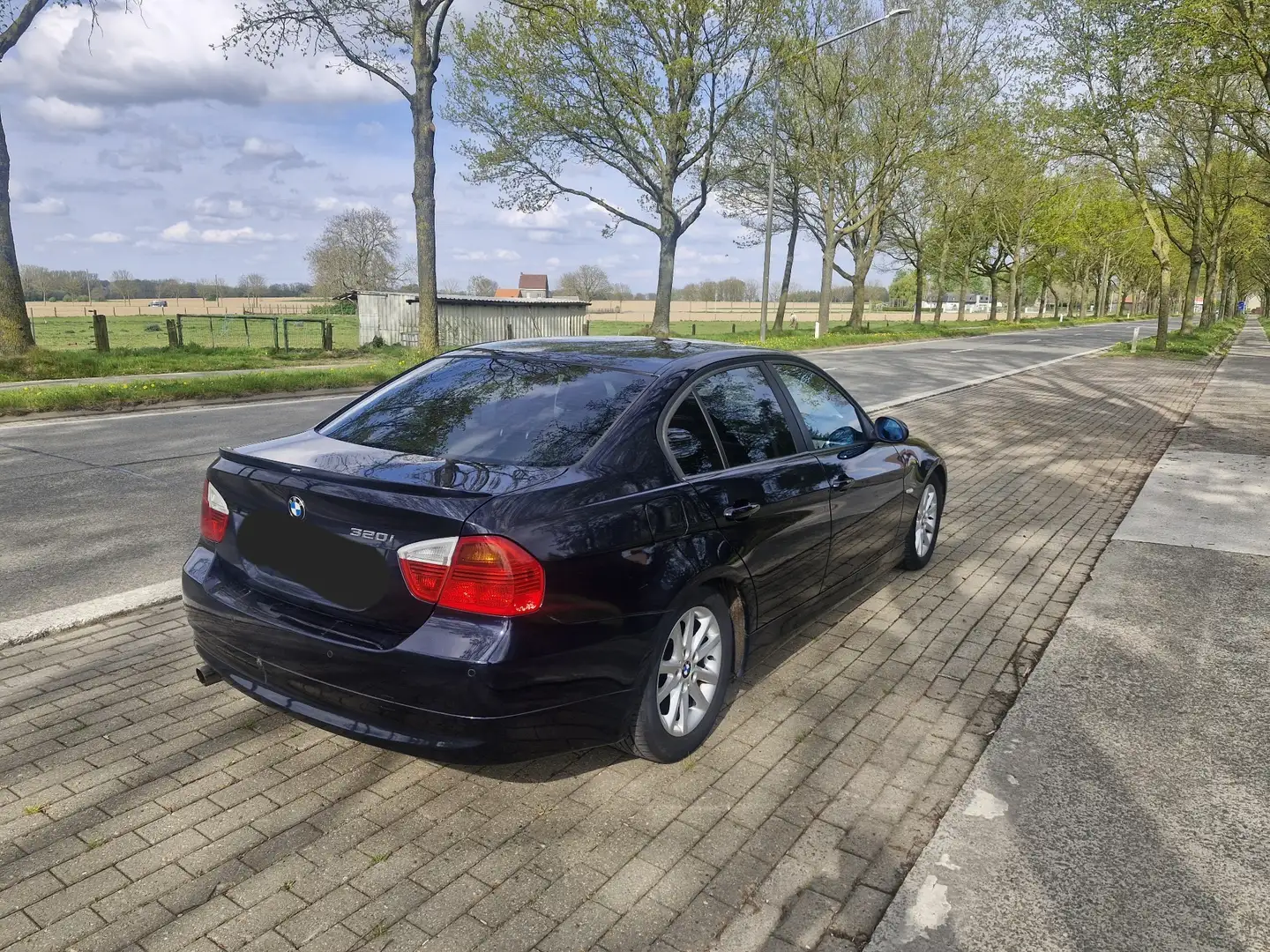 BMW 320 e90 Blauw - 2