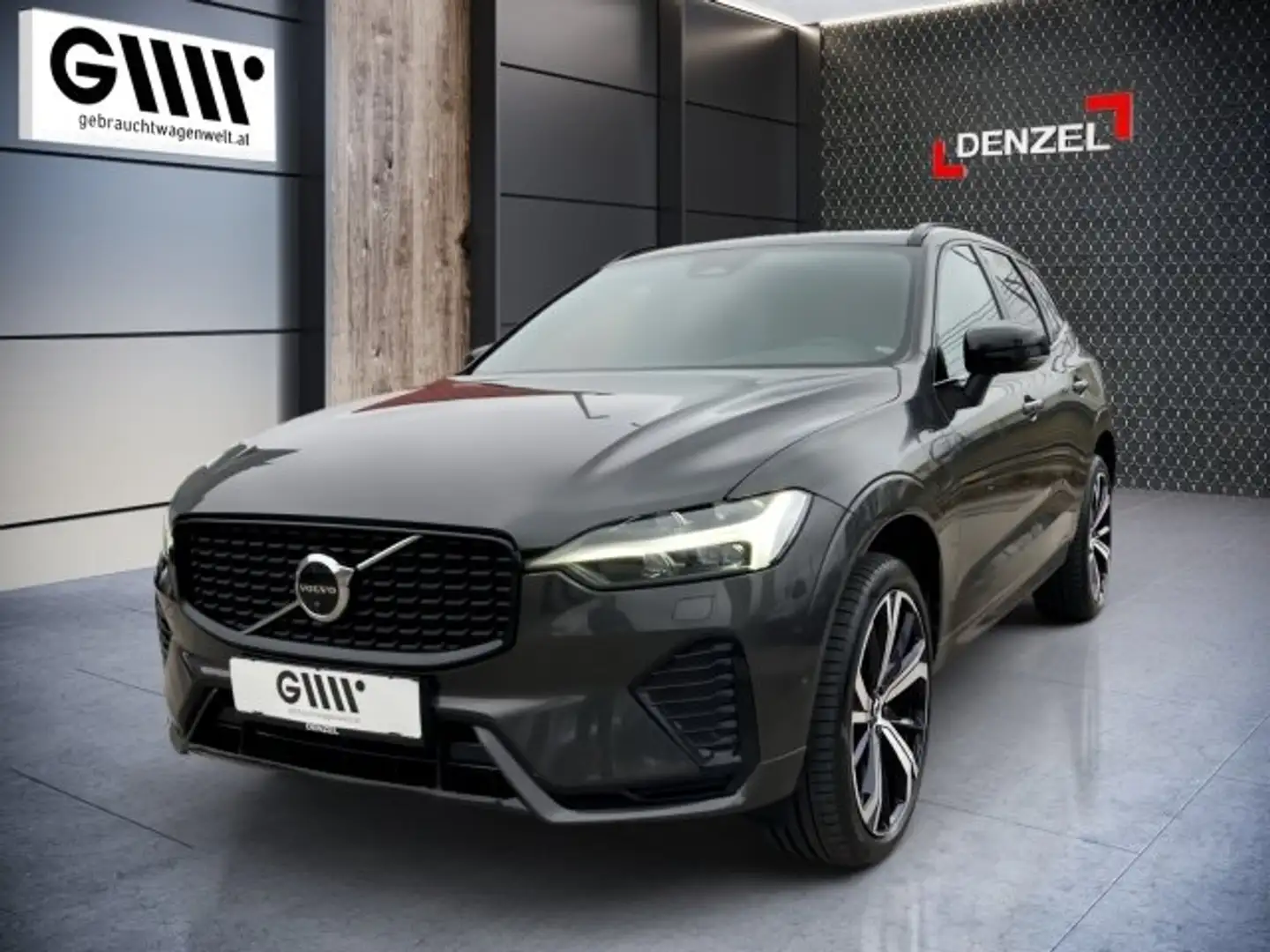 Volvo XC60 T8 AWD Recharge PHEV Plus Dark Schwarz - 2