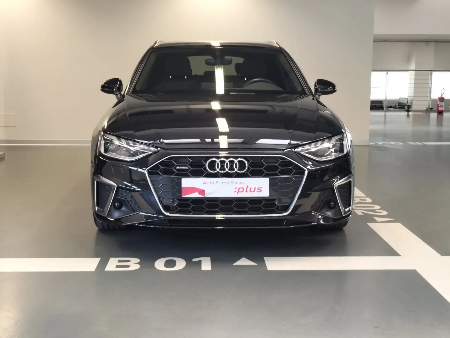 Audi A4 Avant 40 TDI quattro S tronic S line edition Nero - 2