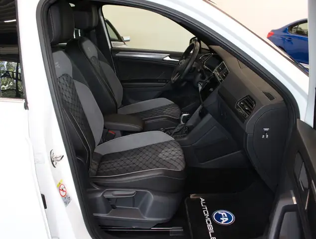Volkswagen Tiguan view 11