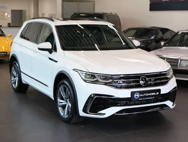 Volkswagen Tiguan view 2