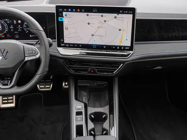 Volkswagen Passat view 13