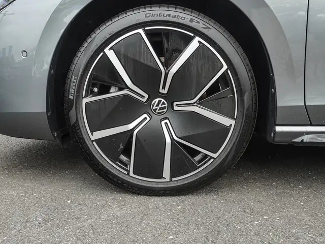 Volkswagen Passat view 7