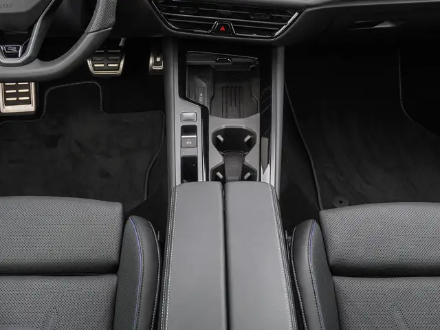 Volkswagen Passat view 15