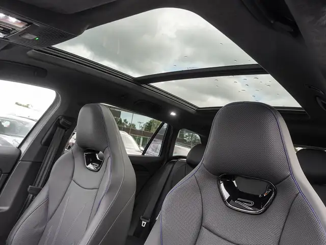 Volkswagen Passat view 8