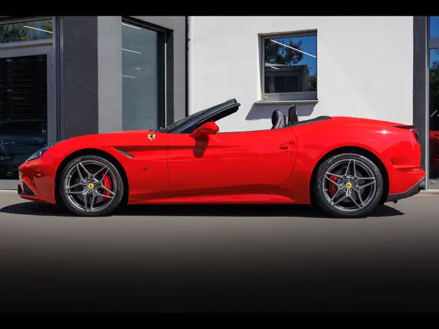 Ferrari California view 2