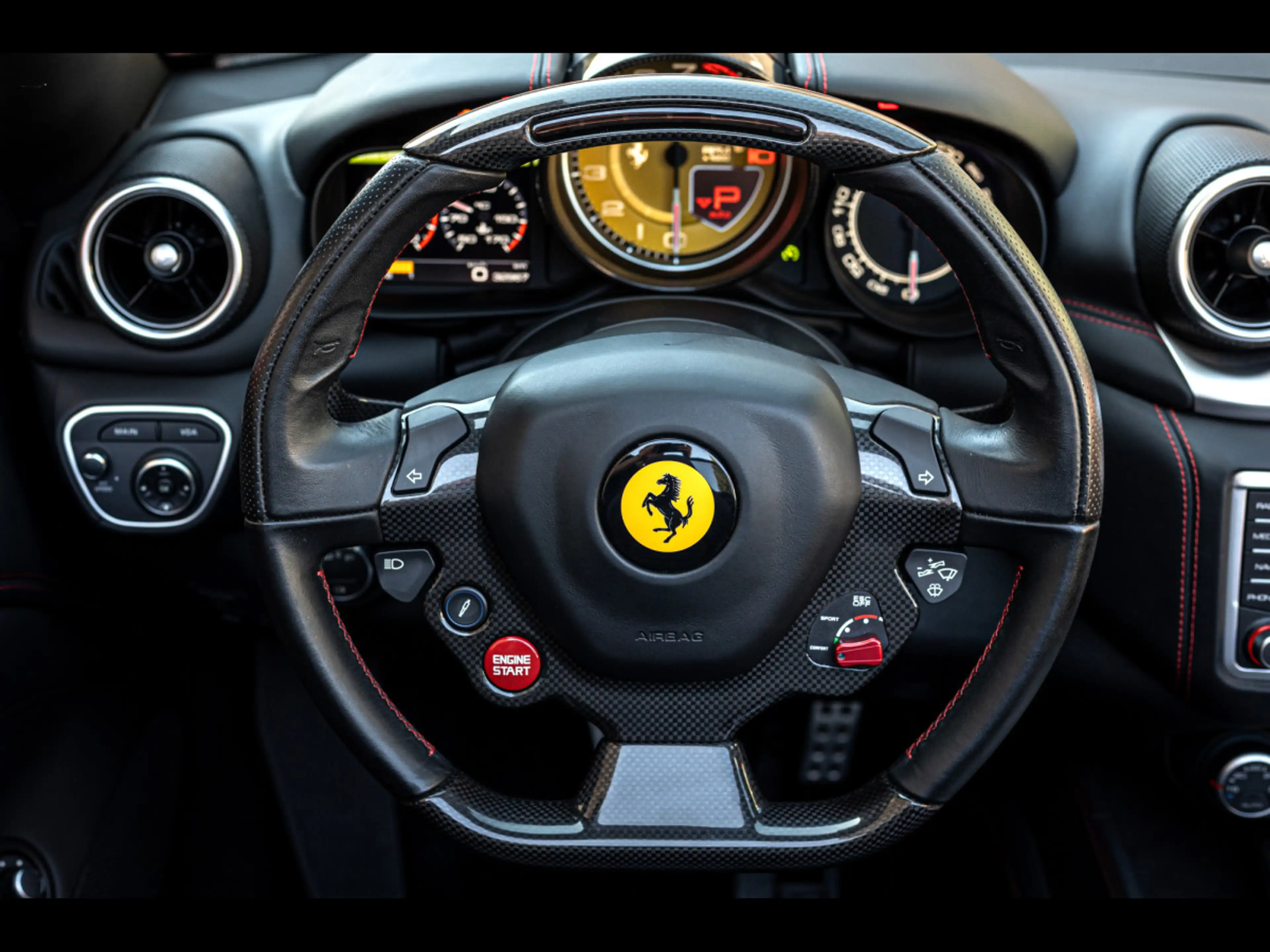 Ferrari California T 3.9 V8°PACK HANDLING SPECIALE°POWER 12M°CARBON — photo 14