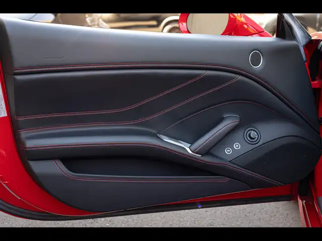 Ferrari California view 11