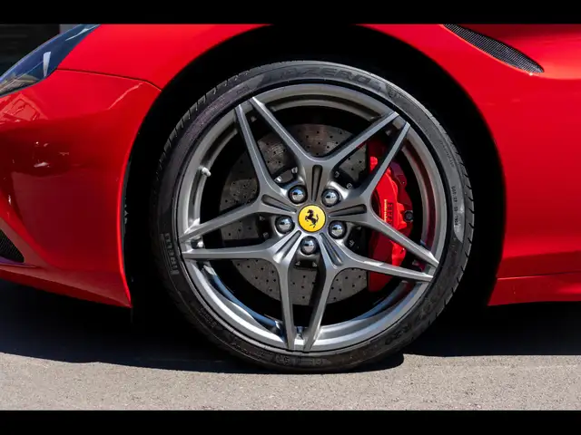 Ferrari California view 9